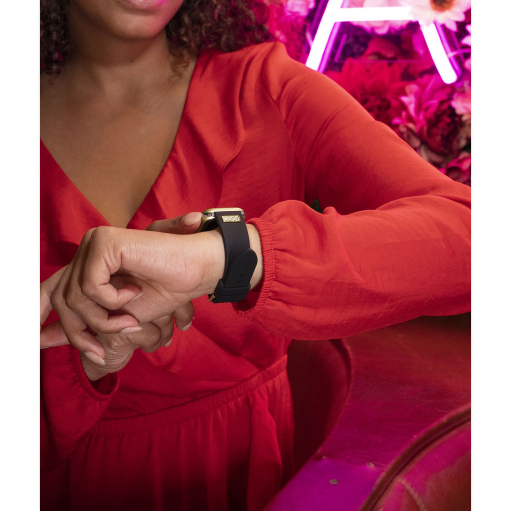 GUESS FRONTIER WATCH STRAP WITH STONES GOLD BUCKLE & BLACK SILICONE STRAP