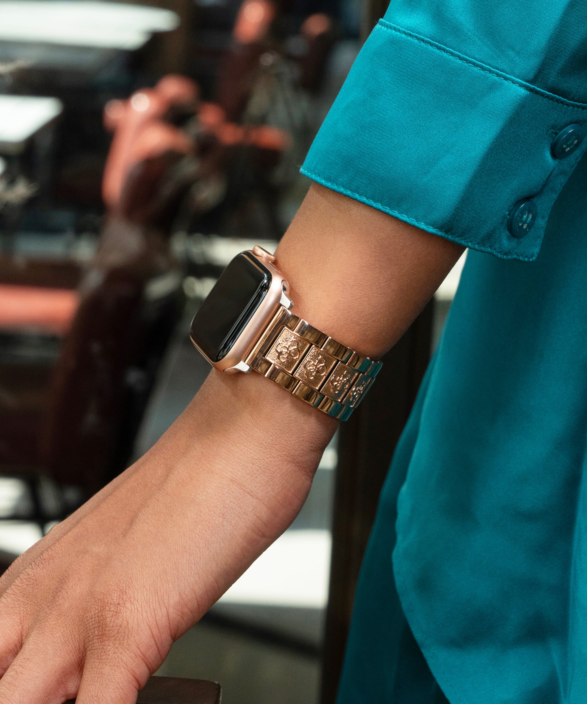 GUESS ANNA STRAP ROSEGOLD LOGO BRACELET STRAP