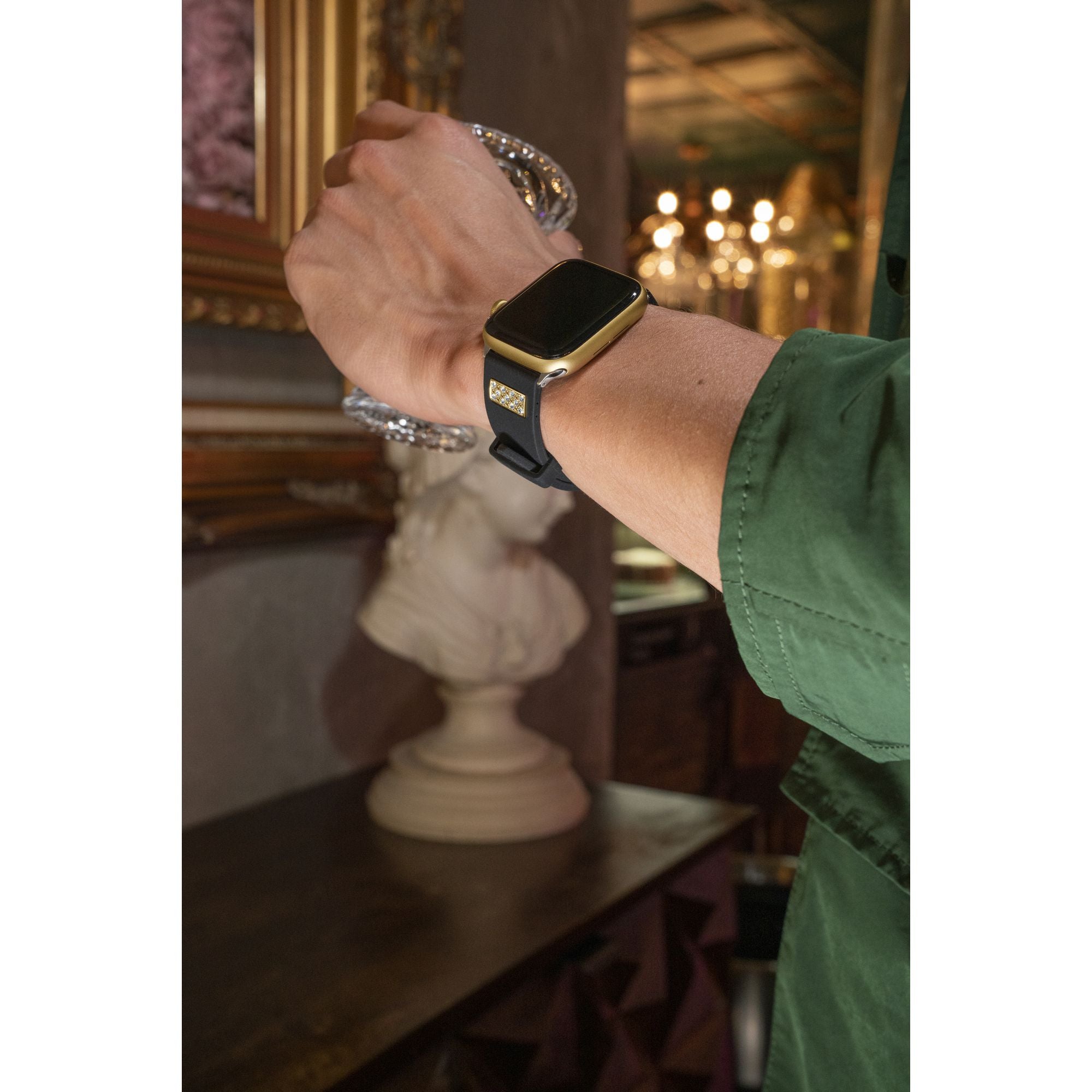 GUESS FRONTIER STRAP WITH STONES GOLD BUCKLE & BLACK SILICONE STRAP