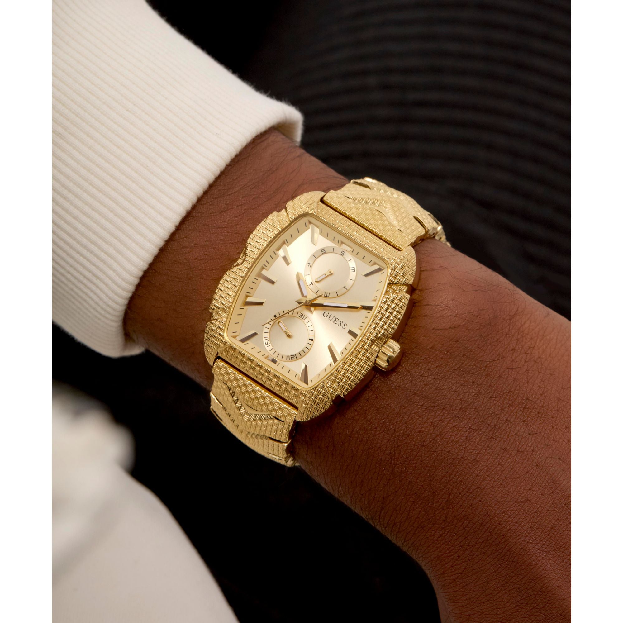 GUESS NILE GOLD TEXTURED BRACELET WATCH
